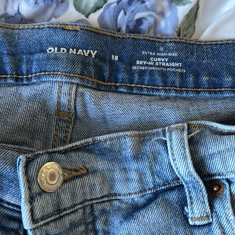 Old navy high rise straight jean SIZE 18